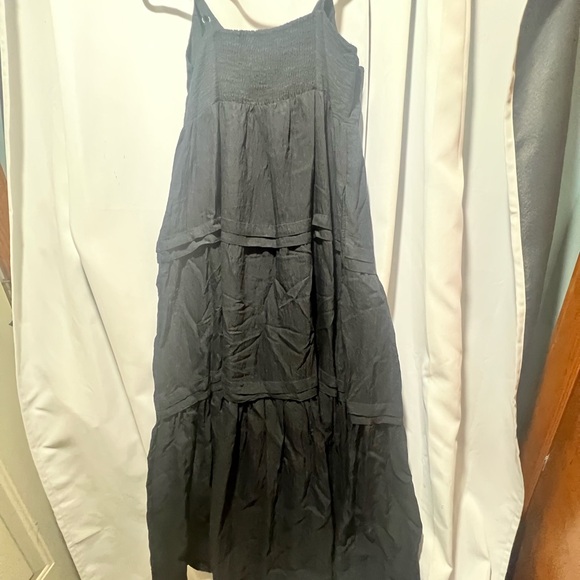 Simply Veta Wang NWT Maxi Dress Black Tiered Maxi Dress Smocked Size Large - Picture 3 of 7